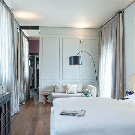 Coolrooms Palacio Villapanes 5 Gl Отель 5*