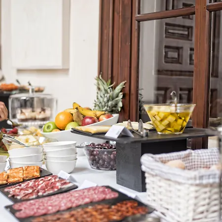 Coolrooms Palacio Villapanes 5 Gl Отель Севилья