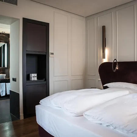 Отель Coolrooms Palacio Villapanes 5 Gl Севилья